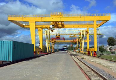 Gru a portale Goliath container